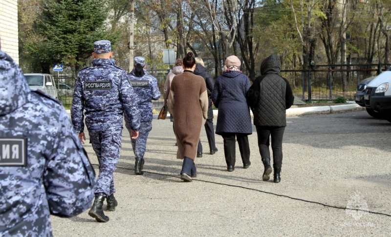 Спасён, пожар потушен: учения состоялись в Биробиджане