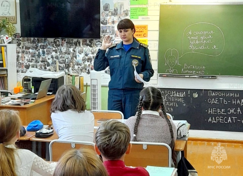 Знает взрослый, знает ребёнок. О правилах безопасного поведения на водоёмах в осенне-зимний период говорили с родителями школьников